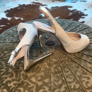 GUESS Croc Print Peep Toe Pumps